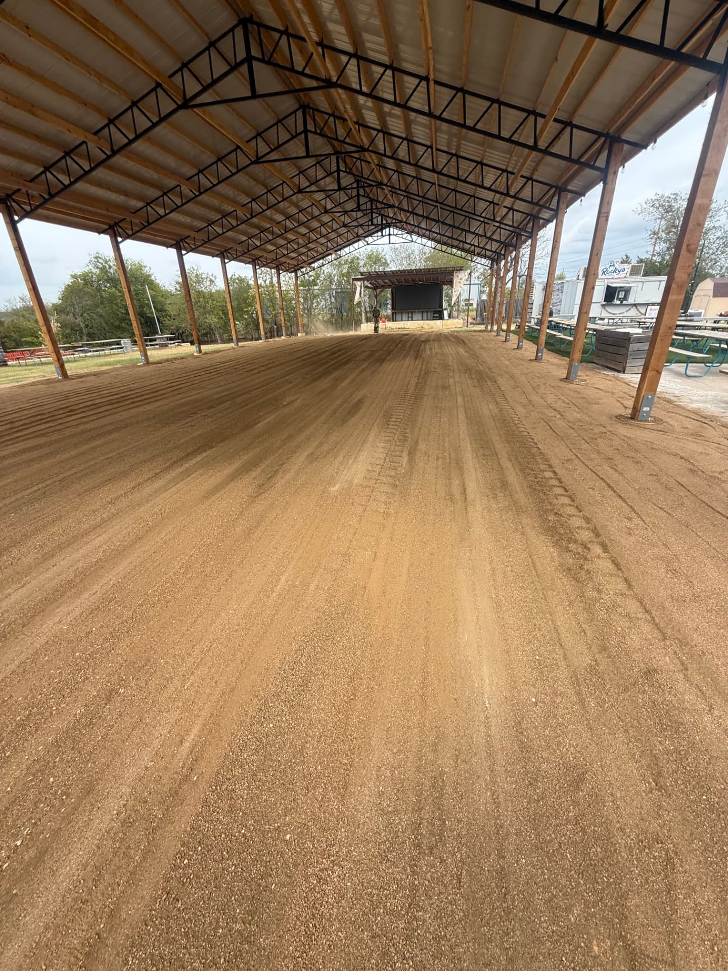 Gravel/Driveways/Dirt Work — Martinez Ranch & Land Services